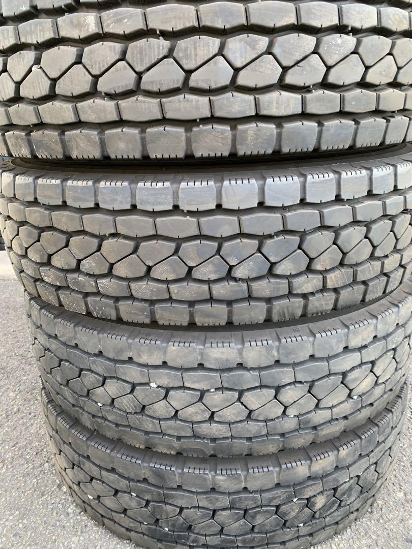Tire 225/80R17.5 Bridgestone - Image 3